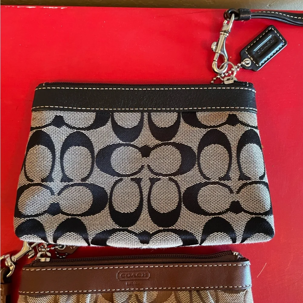 2 Coach signature C Wristlets Brown Black - Picture 8 of 13